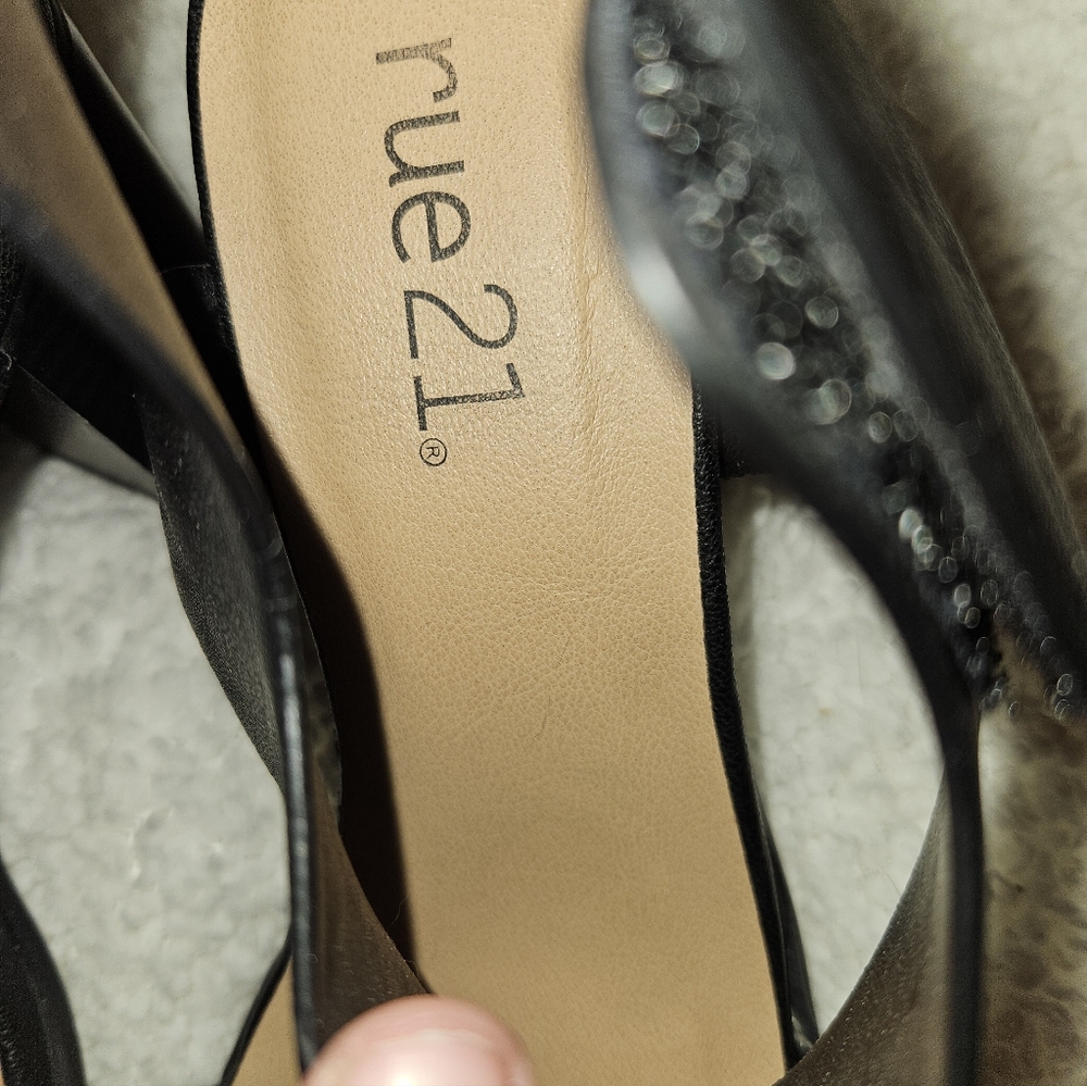 Rue21 Womans Black Sandals With 3in Block Heel Size 6 - Picture 3 of 7